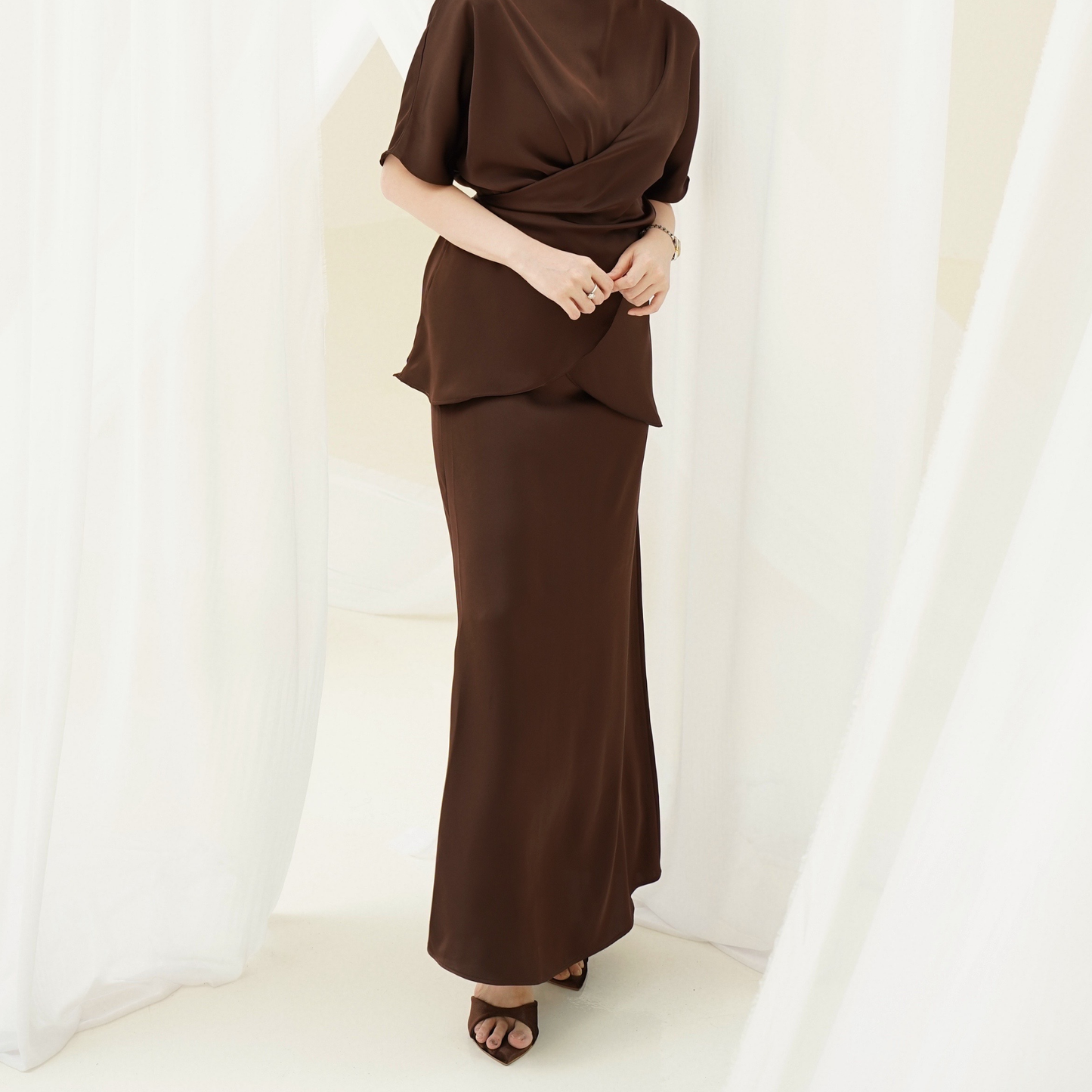 Pavia Set Mahogany - VF