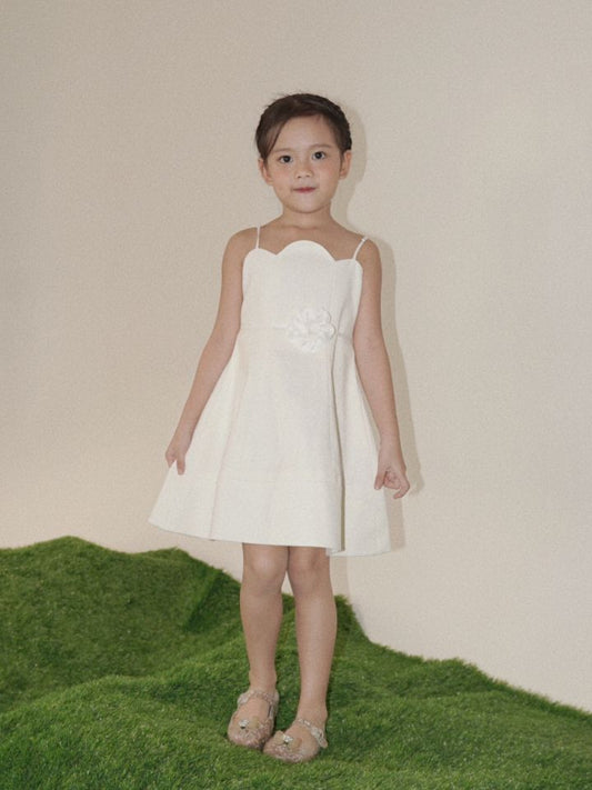 Rubyjen Dress White Petite - VF (12-19 Juli)