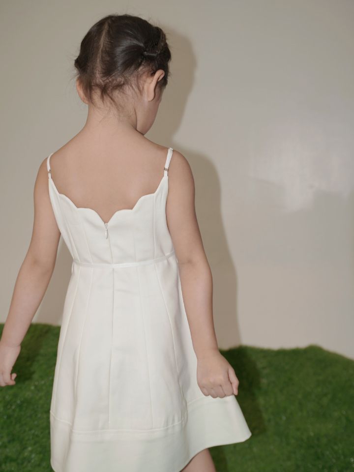 Rubyjen Dress White Petite - VF (12-19 Juli)